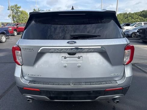 Used 2021 Ford Explorer Limited w/ Equipment Group 301A AWD/4WD image 3