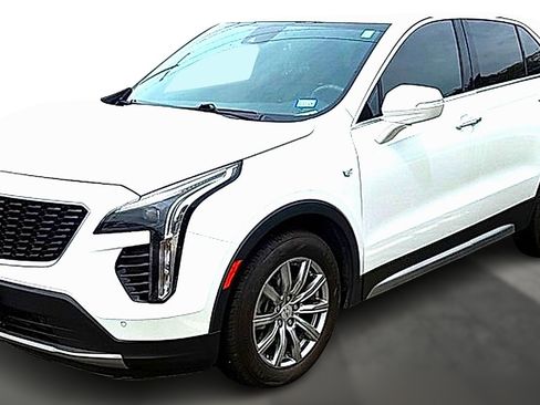 Used 2021 Cadillac XT4 Premium Luxury FWD image 1