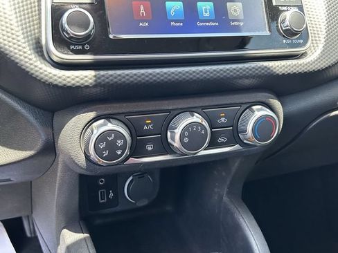 Used 2024 Nissan Kicks S FWD image 26