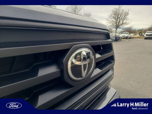 Used 2020 Toyota Tacoma SR image 23