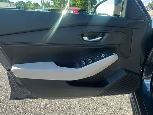 Used 2025 Honda Accord SE image 22