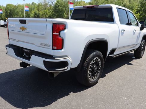 Used 2025 Chevrolet Silverado 2500 High Country w/ Technology Package AWD/4WD image 31