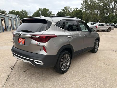 Used 2021 Kia Seltos S FWD image 6