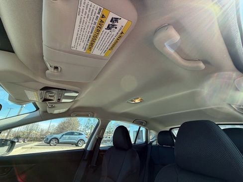 Used 2019 Subaru Impreza 2.0i w/ Eyesight image 18