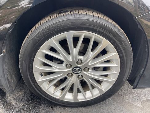 Used 2018 Toyota Camry XLE image 29