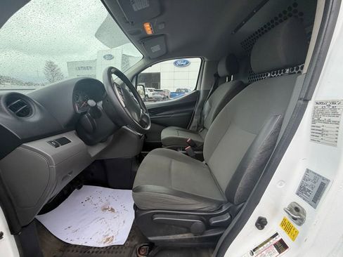 Used 2020 Nissan NV200 S FWD image 18