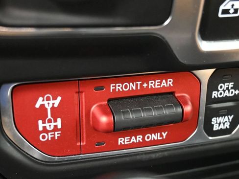 Used 2021 Jeep Wrangler Rubicon w/ LED Lighting Group AWD/4WD image 12