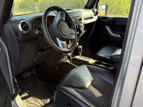Used 2013 Jeep Wrangler Unlimited Sport AWD/4WD image 3