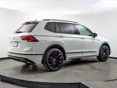 Used 2021 Volkswagen Tiguan SE R-Line image 8