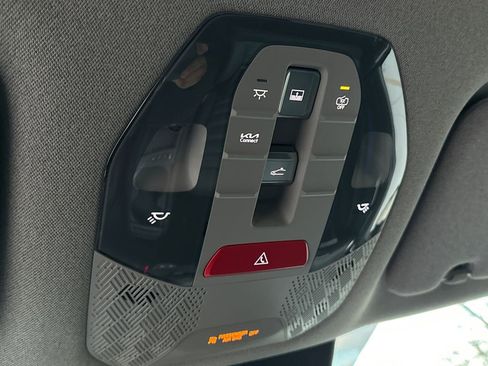 New 2026 Kia EV9 Land image 33