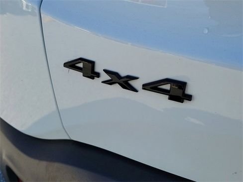 Used 2023 Jeep Renegade Altitude image 9