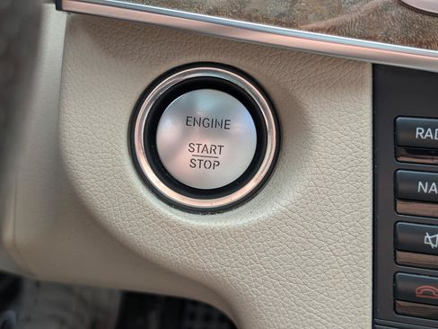 Used 2014 Mercedes-Benz E 350 Sedan image 29