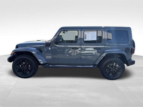 Used 2024 Jeep Wrangler Unlimited Sahara w/ Technology Group image 8