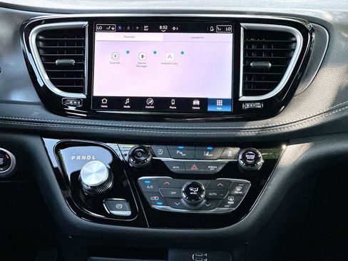 New 2026 Chrysler Pacifica Select FWD image 26