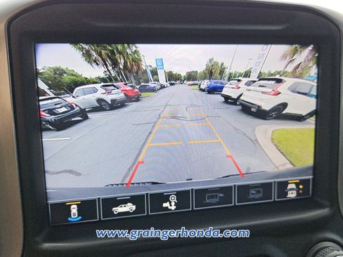 Used 2022 Chevrolet Silverado 1500 LTZ w/ LTZ Convenience Package II AWD/4WD image 16