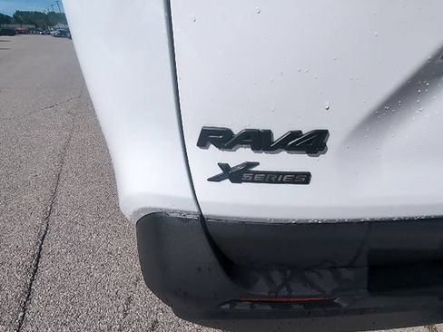 Used 2025 Toyota RAV4 XLE w/ Convenience Package FWD image 9