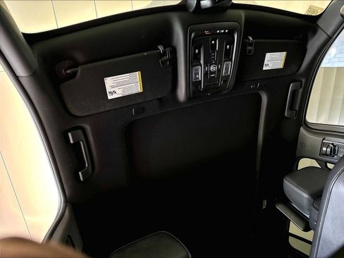 Used 2023 GMC Yukon XL Denali w/ Advanced Technology Package AWD/4WD image 25