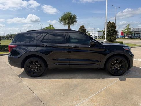 Used 2023 Ford Explorer ST-Line w/ Class IV Trailer Tow Package RWD image 6