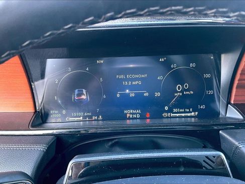 Used 2024 Lincoln Navigator Reserve w/ Equipment Group 201A image 19