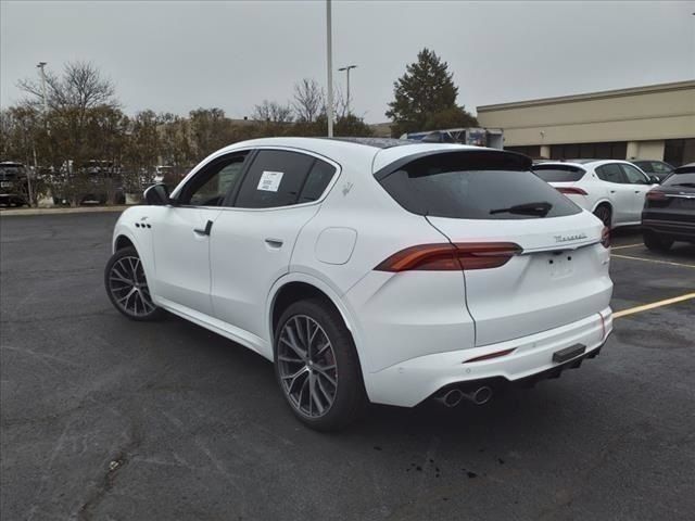 Used 2023 Maserati Grecale Modena AWD/4WD image 5