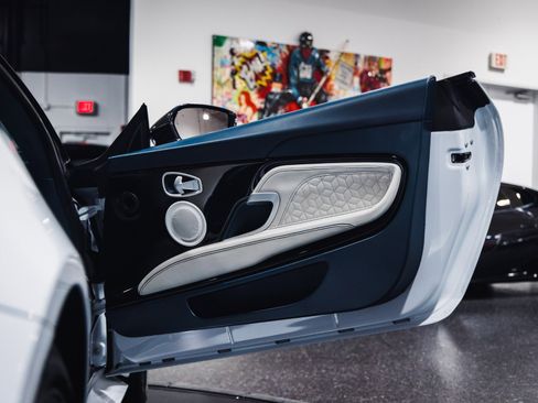 Used 2019 Aston Martin DBS Superleggera image 18