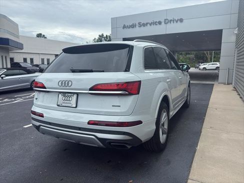 Certified 2026 Audi Q7 3.0T Premium AWD/4WD image 5