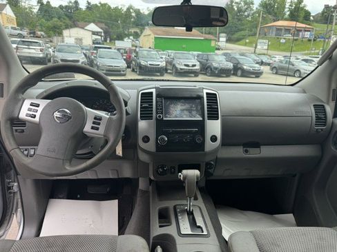 Used 2019 Nissan Frontier SV AWD/4WD image 12