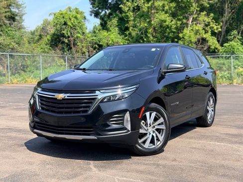 Used 2022 Chevrolet Equinox LT AWD/4WD image 2