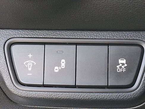 Used 2023 Kia Forte LXS w/ LXS Technology Package image 23