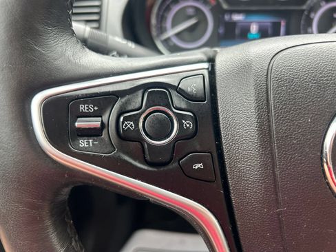 Used 2017 Buick Regal Sport Touring FWD image 22