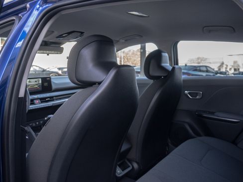 New 2025 Kia K4 LXS FWD image 36