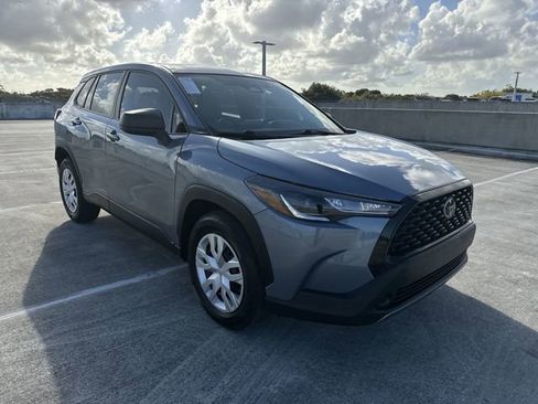 Used 2024 Toyota Corolla Cross L image 33