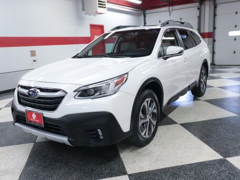 Used 2022 Subaru Outback Limited AWD/4WD image 5