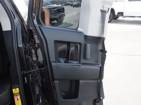 Used 2014 Toyota FJ Cruiser 4WD w/ Upgrade Package image 18