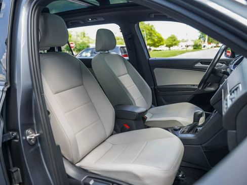 Used 2021 Volkswagen Tiguan SE R-Line w/ 3rd Row Seat Package AWD/4WD image 21