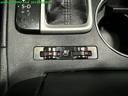 Used 2018 Toyota Highlander Limited image 29