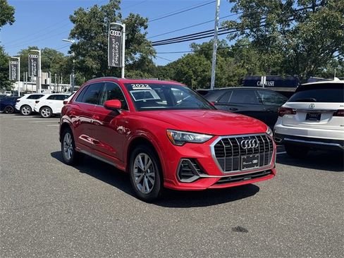 Certified 2022 Audi Q3 2.0T Premium w/ Convenience Package image 2