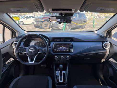 Used 2025 Nissan Versa SV FWD image 31