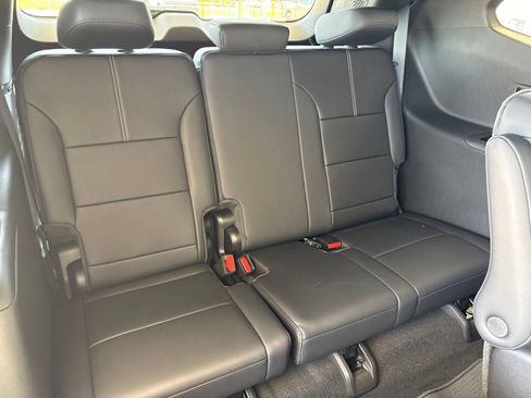 New 2026 GMC Acadia Elevation w/ Elevation Premium Package FWD image 20