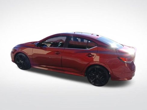 Used 2021 Nissan Sentra SR FWD image 6