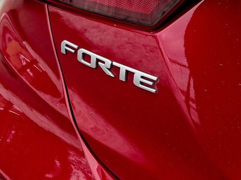 Certified 2023 Kia Forte GT w/ GT2 Package image 32