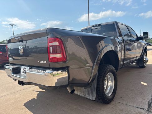 Used 2024 RAM 3500 Limited AWD/4WD image 12