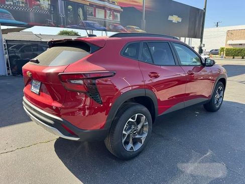 New 2026 Chevrolet Trax LT w/ Driver Confidence Package image 5