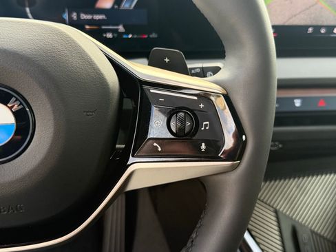 Used 2025 BMW X3 xDrive30i w/ Premium Package image 28