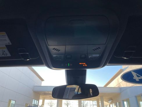 Used 2024 Chevrolet Equinox RS w/ RS Leather Package image 16