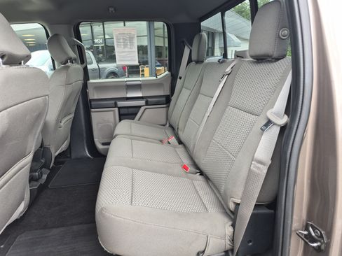 Used 2019 Ford F150 XLT w/ Equipment Group 302A Luxury AWD/4WD image 17