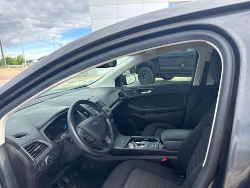 Used 2019 Ford Edge SE FWD image 9