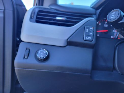 Certified 2016 GMC Yukon SLT image 19