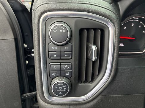 Used 2022 Chevrolet Silverado 2500 LTZ w/ LTZ Plus Package image 11