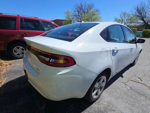 Used 2016 Dodge Dart SXT image 2